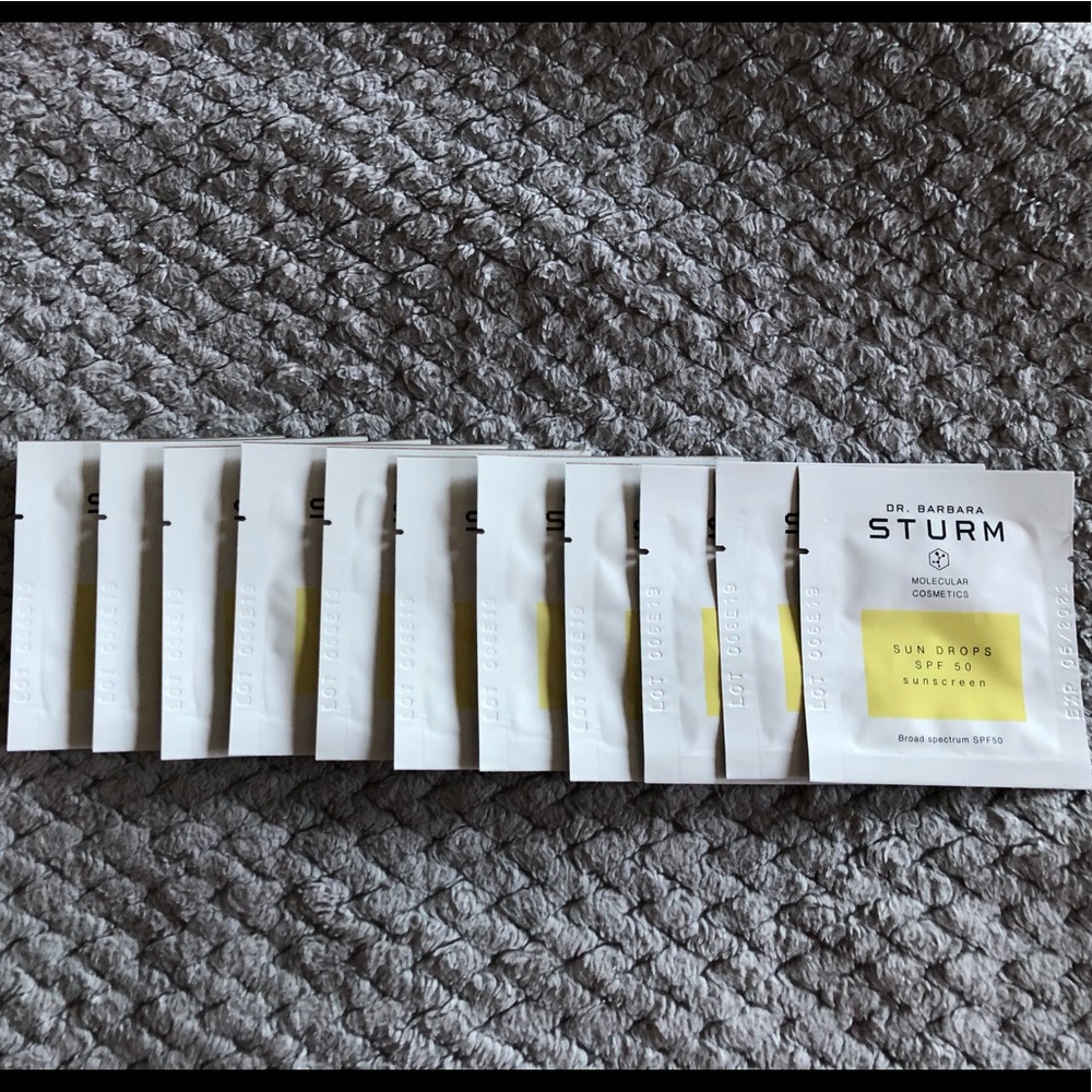 11 Dr. Barbara Sturm Sun Drops Sachets